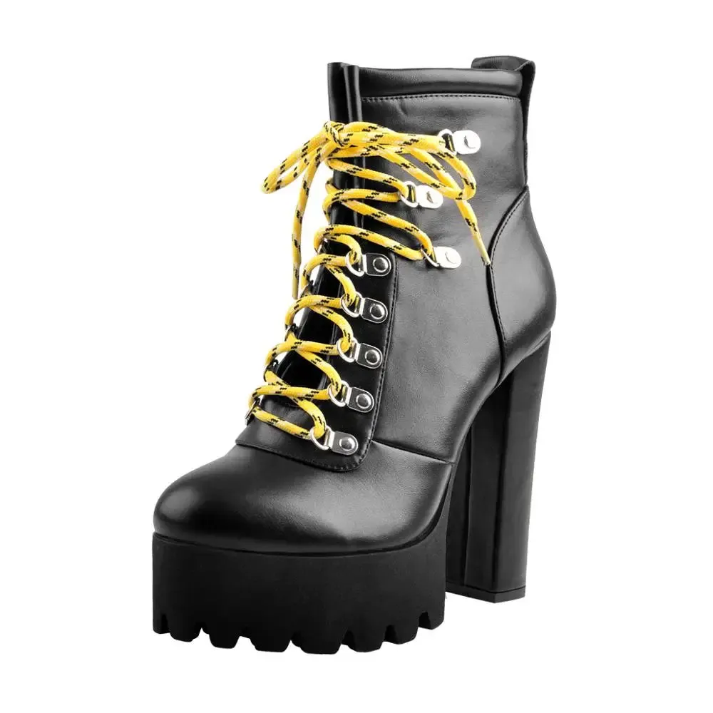 Boots Queen Monthy (Black)