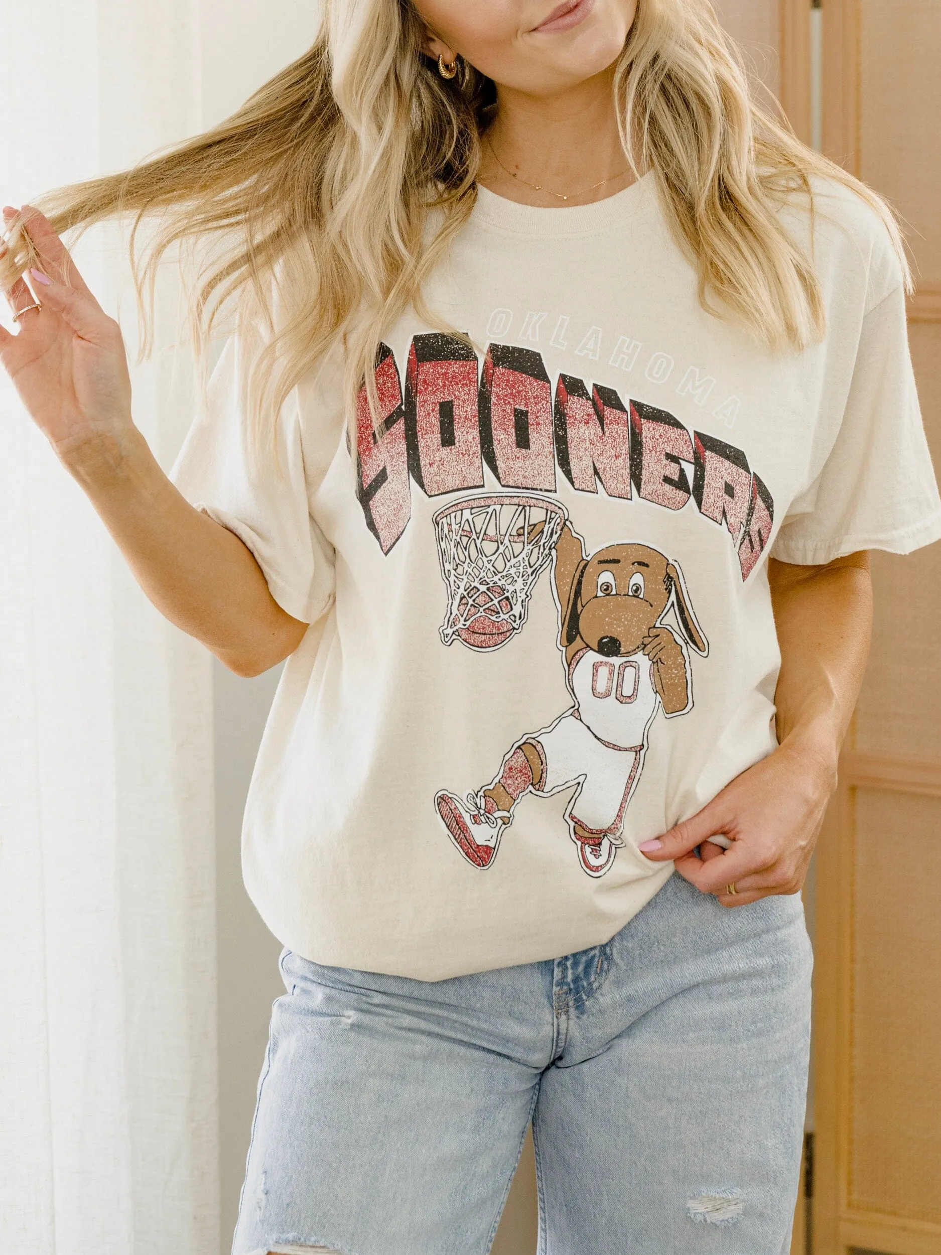 Sooners Basketball Mascot Dunk Off White Thrifted Tee